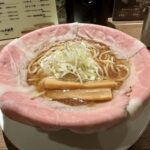 ラーメン大戦争 梅田店のピストル